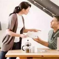 女孩和男孩一直彼此相爱着