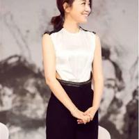 把难过留给自己,不做情人我也心存感激