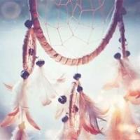 等待是一种寂寞，寂寞是一种颜色。