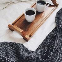 每天送他一杯水