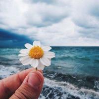 尽量让自己快乐起来吧