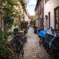 世界上最容易被忘记的东西,就是爱情。伤心的爱情句子