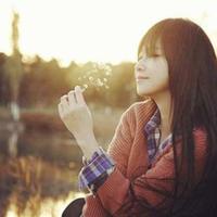 谁给浮华染了色彩，让孤独静候已久!