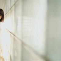 餐桌下的乱h 写作业时爸爸弄我的BB