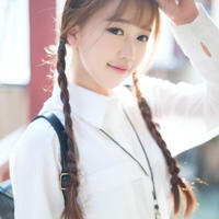 父母下跪哀求小三放过儿子
