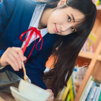 儿子看光的妈妈的身体,最圣洁的后妈的性教育