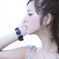 想要挽回在一起半年多的前女友,分手后需要断联吗?还是每天少说几句话再qq上,她说她对我没有感觉了,分开一个月让我改改,我该怎么做?