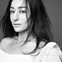 我是电梯小姐 男友哥们挡住摄像头对我做羞羞事