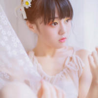 我和老婆睡觉 邻家二哥突然从床底钻出