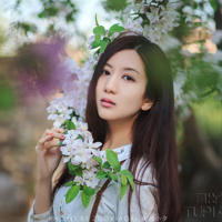 吵架后老婆楼下裸奔给我丢脸