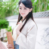 店里只剩老板娘和员工 关门后我陷入老板娘深情诱惑中
