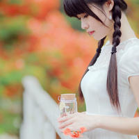 扔掉玫瑰连捅6人 歹徒是吃软饭