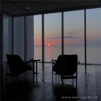 当爱变成信任,就不会有激情冲动,但这却是一辈子的保证