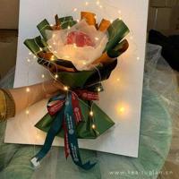 花瓣闪过爱情的眼眸