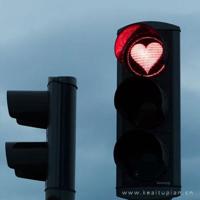 你为什么在机场里等船