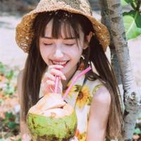 那天路过她家门口