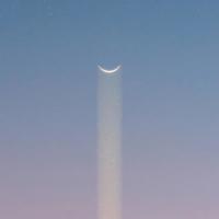 汤怡吕颂贤上演“日月CP” 《某日某月》讲述浪漫爱情故事