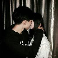 我相信真爱的存在，相信她和他之间的真爱故事