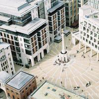 绝口不提,不是因为忘记,而是因为铭记。