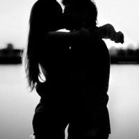 一朵芙蓉着秋雨