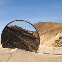 爱情是场梦，却如花绽放在我心底