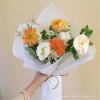 薰衣草女孩意境图片_等待浪漫爱情的女孩