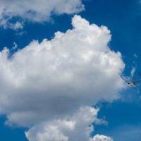 一个人有多不正经就能有多深情。