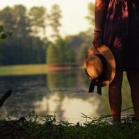 闭上眼睛,看见自己