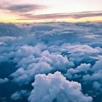 提灯笼的小女孩