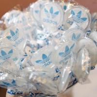 超级笑话大全-不要太看重钱,要知道,有些东西比钱更重要