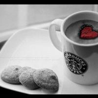 不是我很坚强,只是舍不得你忧伤