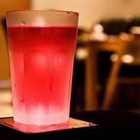 别让金钱割断了人性的纽带