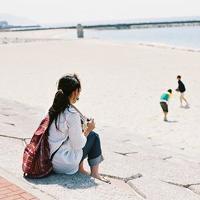 我还在路上,背着一份婉约,携带一份浪漫