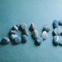 饶雪漫经典语录“女人间的战争,只是因为男人”