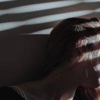 世间真有一种不计得失、无论生死的恋情