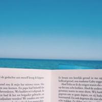 背后满脸是血的鬼婴