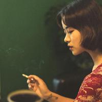 阳光下的女孩图片_阳光下的唯美意境