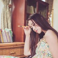 把快乐别在时光的眉心里