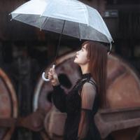 除了勇敢面对,我们别无选择。