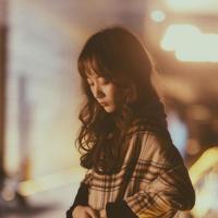 而是偶尔想起,心中却不再有波澜。