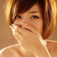 “你.还爱我吗.”“不爱了.滚.”