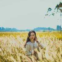 推门撞见女儿果聊