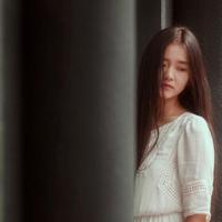 寻你千百度，你却不在灯火阑珊处