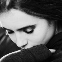 唯美伤感女生带字图片_淡淡的伤感意境