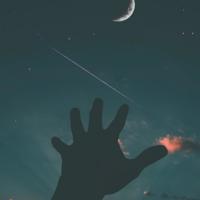 下一个天亮，就该启程