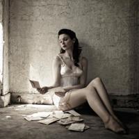 手上青春已剩很少