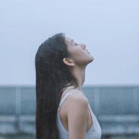 姑娘,我记住了你的歌声