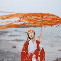 别让情人的泪在飞