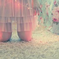 席慕容爱情经典语录 记忆是相会的一种形式 ，忘记是自由的一种形