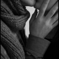 我们的爱就这样轻易的毁掉了